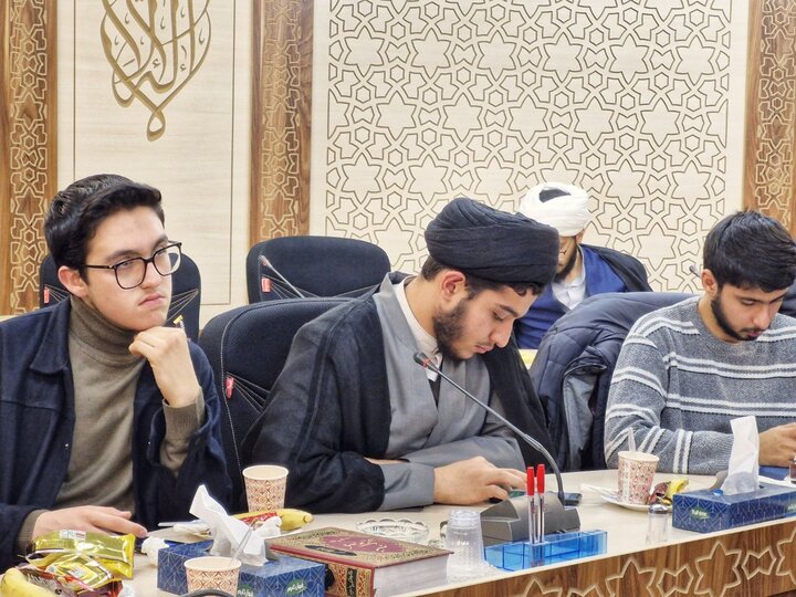 تصاویر/ نشست هم اندیشی بسیج طلاب و دانشجو