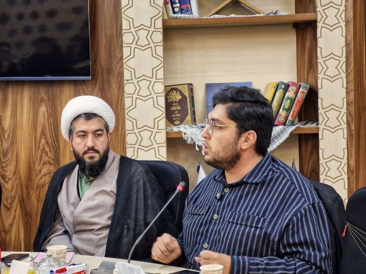 تصاویر/ نشست هم اندیشی بسیج طلاب و دانشجو