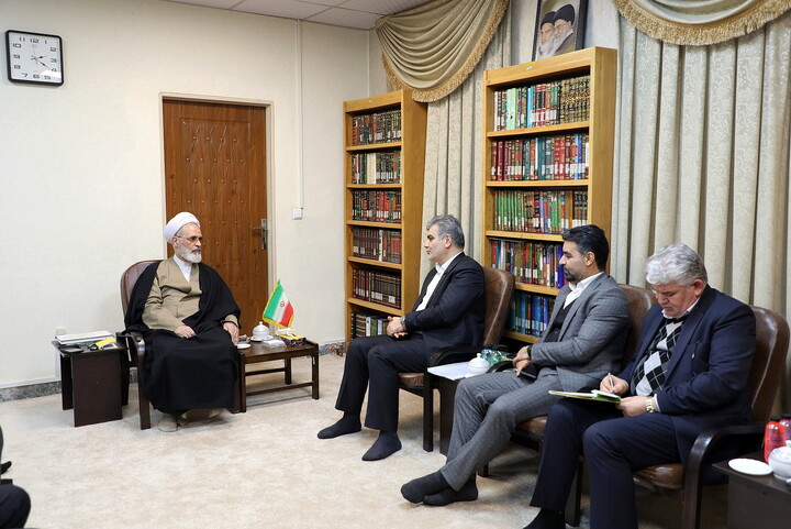 تصاویر/  دیدار مدیرعامل بانک قرض‌الحسنه مهر ایران با آیت الله اعرافی