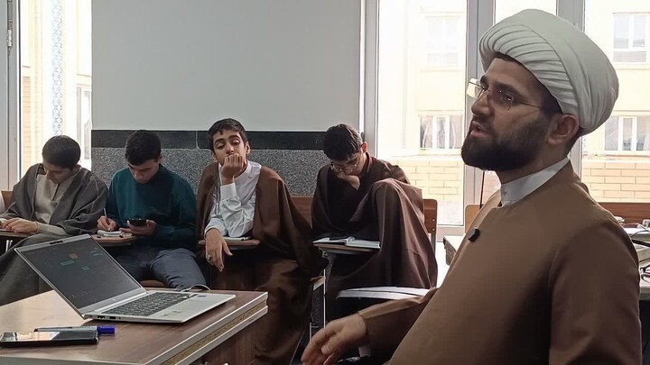 تصاویر / برگزاری بیست‌ونهمین رویداد استانی «بینات حوزوی» با محور بیانیه گام دوم انقلاب در کبودراهنگ