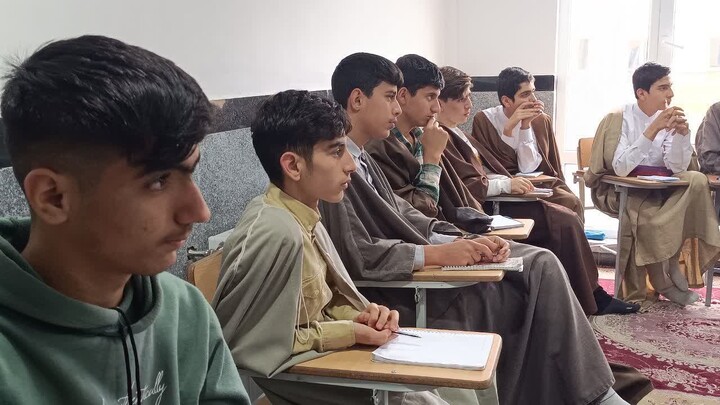 تصاویر / برگزاری بیست‌ونهمین رویداد استانی «بینات حوزوی» با محور بیانیه گام دوم انقلاب در کبودراهنگ