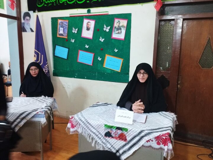 تصاویر/ کرسی آزاداندیشی با موضوع پاسخ به شبهات مهدویت در مدرسه علمیه فاطمیه شهر بردسیر