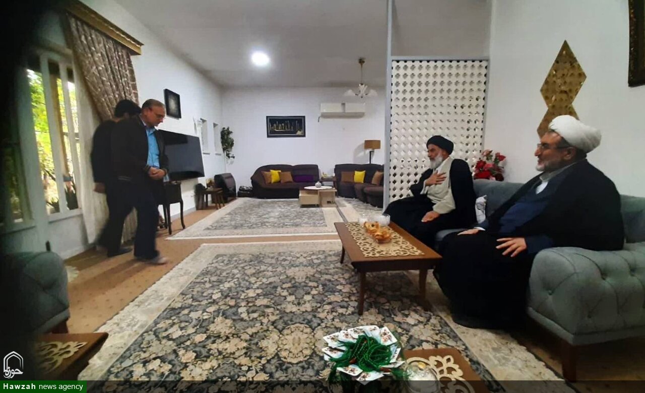 دیدار نماینده ولی فقیه در خوزستان با خانواده شهید سرلشکر رشید