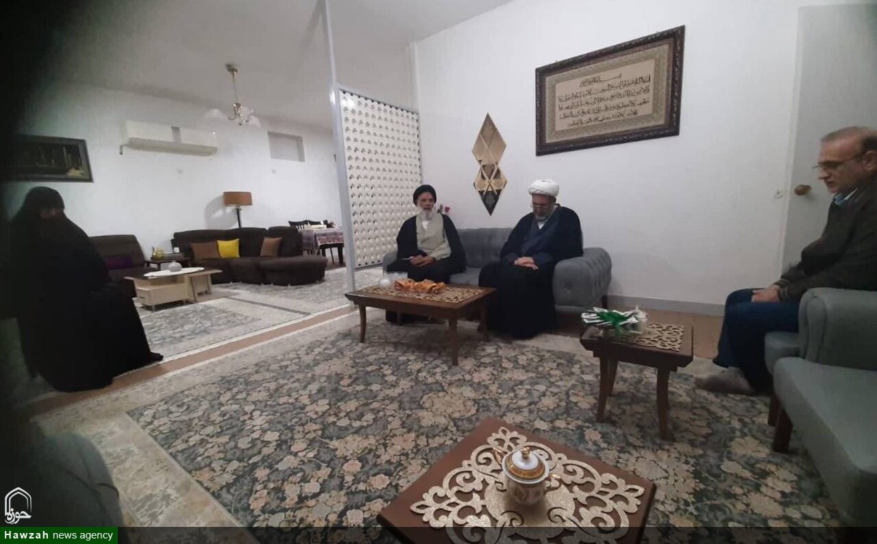 دیدار نماینده ولی فقیه در خوزستان با خانواده شهید سرلشکر رشید