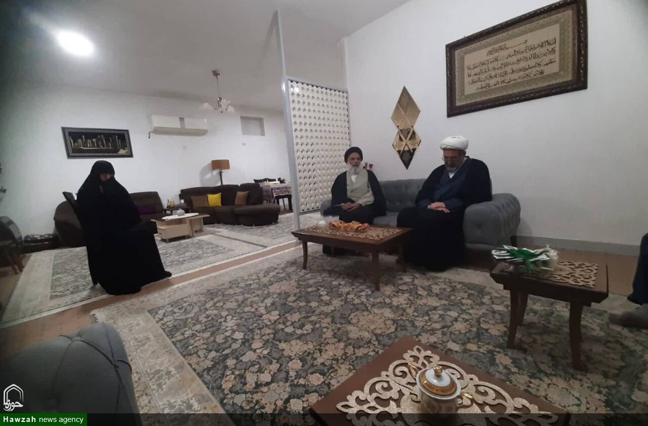 دیدار نماینده ولی فقیه در خوزستان با خانواده شهید سرلشکر رشید