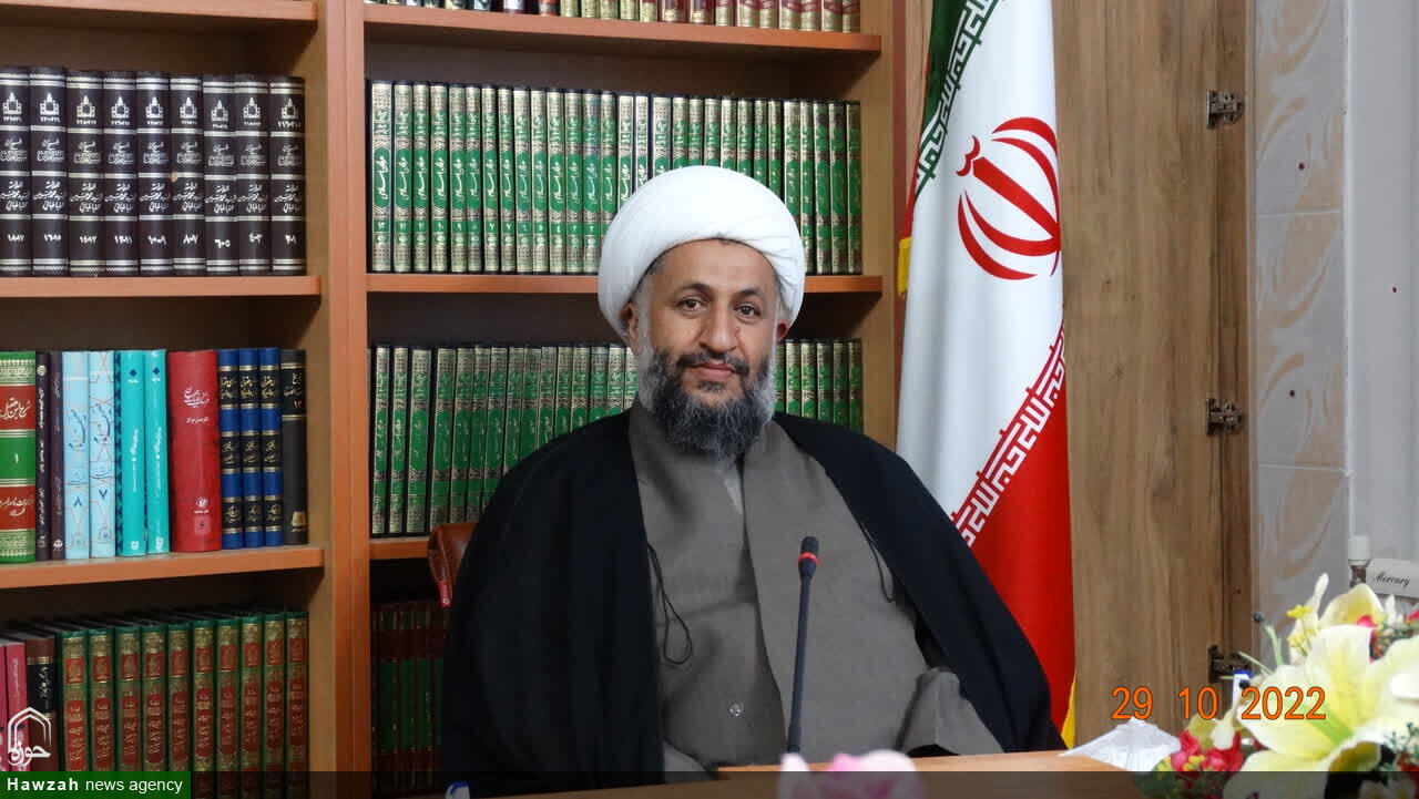 حوزه‌های علمیه و دانشگاه‌ها دو رکن اساسی و تعیین کننده در ساختار نظام هستند