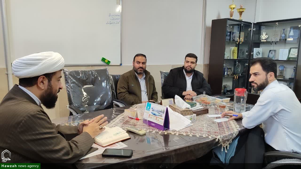 رئیس انجمن ورزشی حوزه های علمیه با معاون تهذیب و تربیت حوزه علمیه اصفهان دیدار کرد