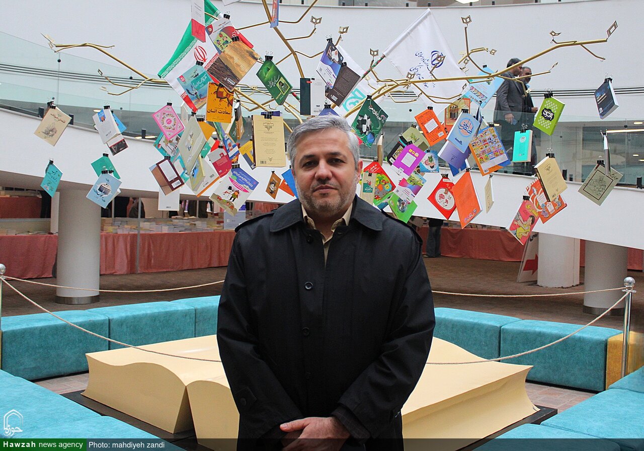 نمایشگاه کتاب کرمان؛ محور وفاق اجتماعی و پل ارتباطی با میراث دینی و مقاومت