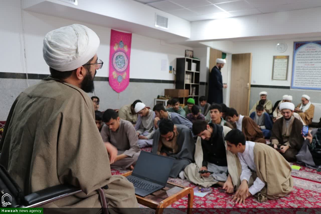 تصاویر /برگزاری بیست‌ونهمین رویداد استانی «بینات حوزوی» با محور بیانیه گام دوم انقلاب در کبودرآهنگ