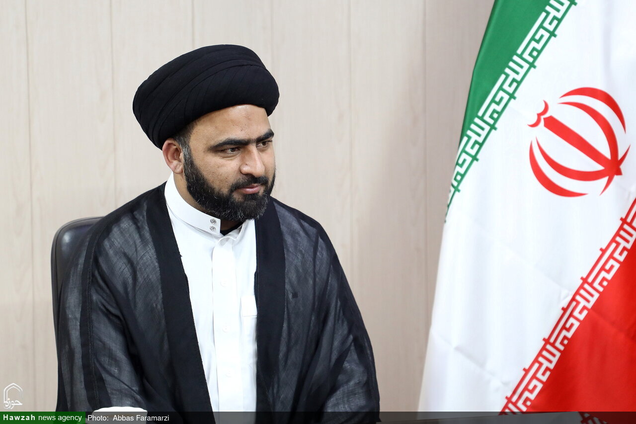 وحدت امت اسلامی در گرو گفت‌وگوی علمی، عقلانیت و تمسک به قرآن و اهل‌بیت(ع) است