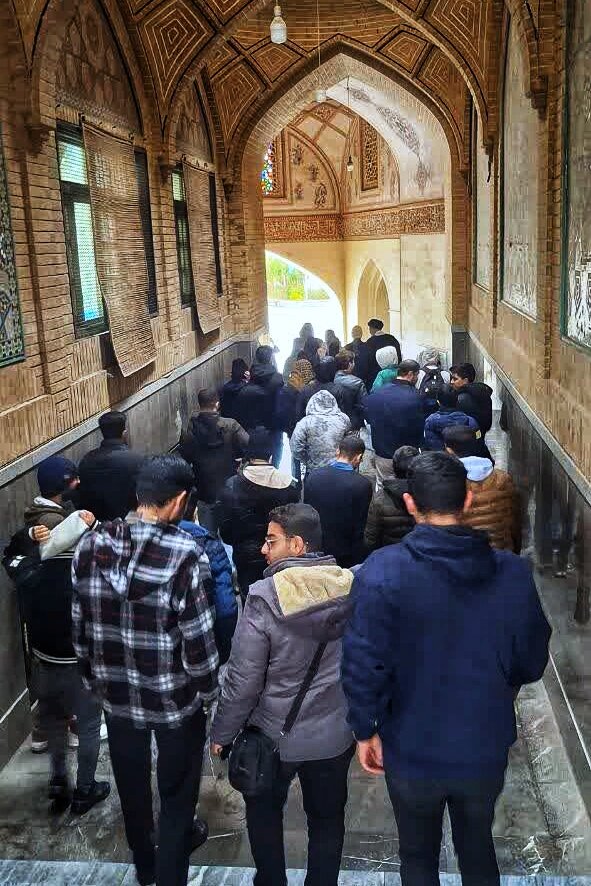 تصاویر/ بازدید دانشجویان علوم پزشکی قم از مدرسه علمیه فیضیه