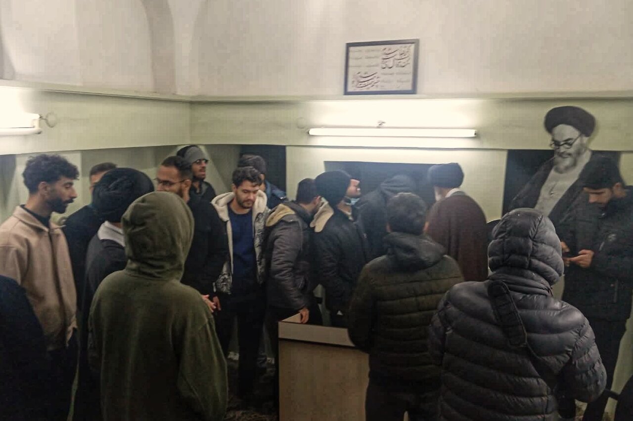 تصاویر/ بازدید دانشجویان علوم پزشکی قم از مدرسه علمیه فیضیه