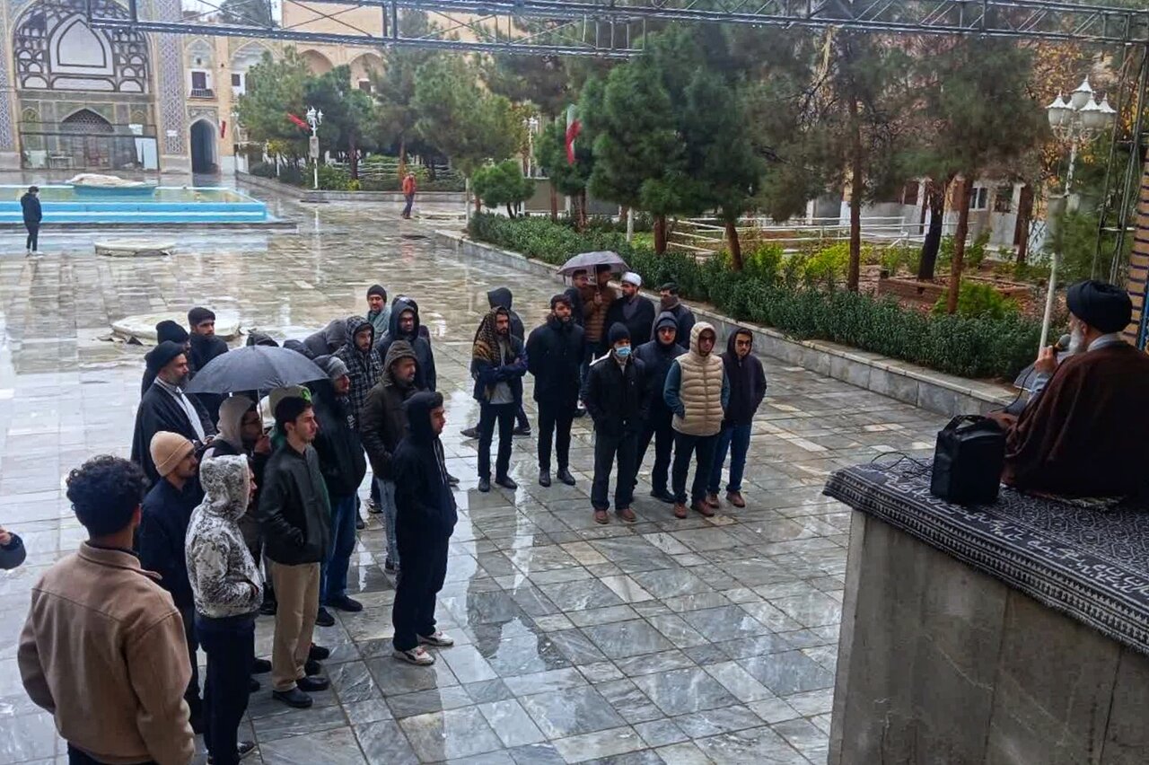 تصاویر/ بازدید دانشجویان علوم پزشکی قم از مدرسه علمیه فیضیه