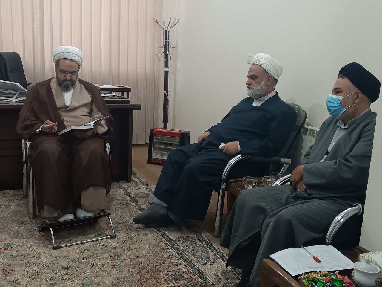 نشست ارزیابی و وضعیت‌شناسی مدارس حوزه علمیه استان کرمان با حضور مدیر و معاونین مرکز مدیریت حوزه علمیه استان