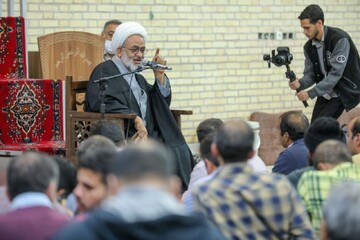 تصاویر/ بازدید امام جمعه سیرجان از موفق‌ترین هیئت کودک و نوجوان کشور