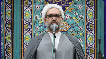 مسئولان قاطعانه با گرانفروشی و اختلال بازار برخورد کنند