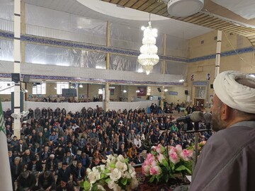 تصاویر / اقامه نماز جمعه در مصلی‌های شهرستان‌های استان همدان