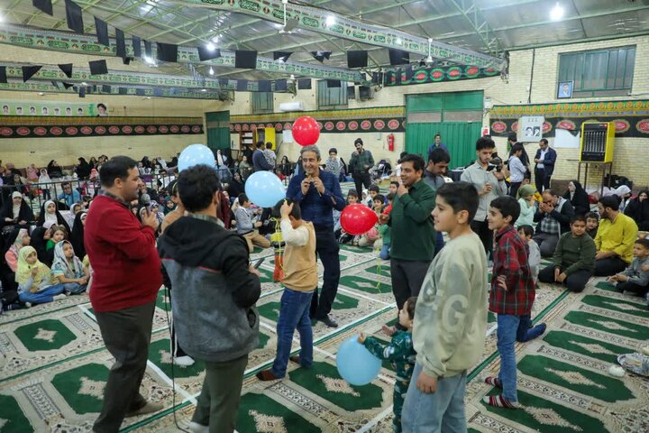 تصاویر بازدید امام جمعه سیرجان از موفق‌ترین هیئت کودک و نوجوان