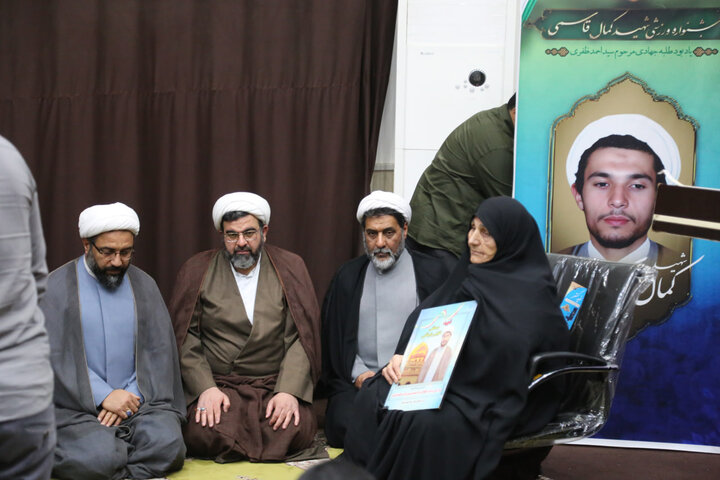 تصاویر/تکریم و بزرگداشت مقام مادر طلبه شهید مدافع حرم مصطفی خلیلی