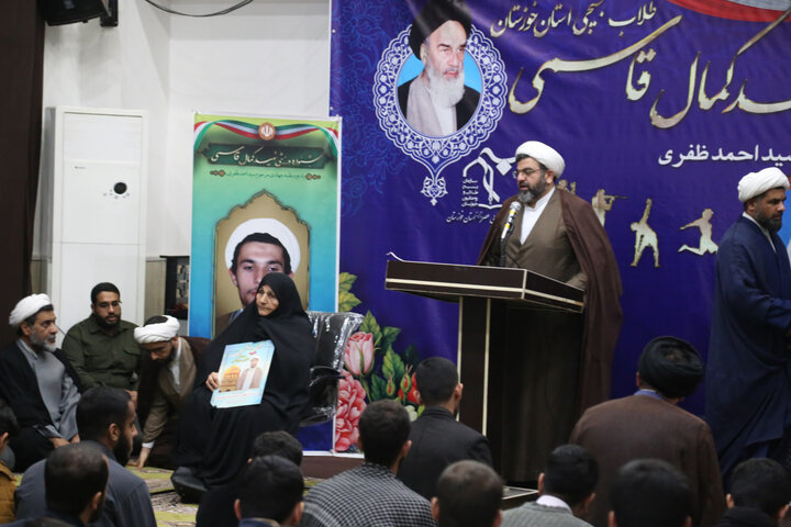 تصاویر/تکریم و بزرگداشت مقام مادر طلبه شهید مدافع حرم مصطفی خلیلی