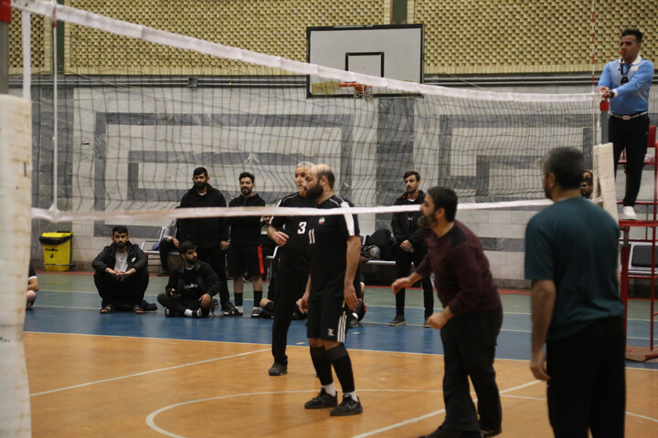 تصاویر/ مسابقات والیبال جشنواره فرهنگی ورزشی طلاب و روحانیون استان خوزستان برگزار شد