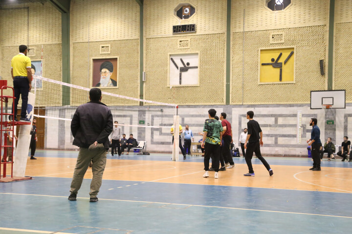 تصاویر/ مسابقات والیبال جشنواره فرهنگی ورزشی طلاب و روحانیون استان خوزستان برگزار شد