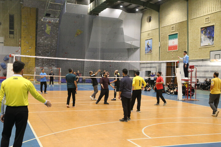 تصاویر/ مسابقات والیبال جشنواره فرهنگی ورزشی طلاب و روحانیون استان خوزستان برگزار شد