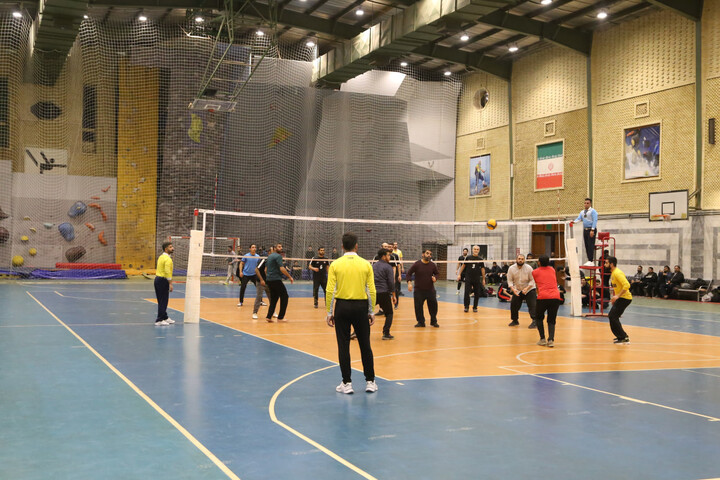 تصاویر/ مسابقات والیبال جشنواره فرهنگی ورزشی طلاب و روحانیون استان خوزستان برگزار شد