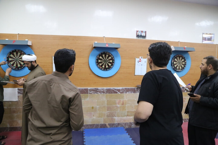 تصاویر/ مسابقات دارت جشنواره فرهنگی ورزشی طلاب و روحانیون استان خوزستان برگزار شد