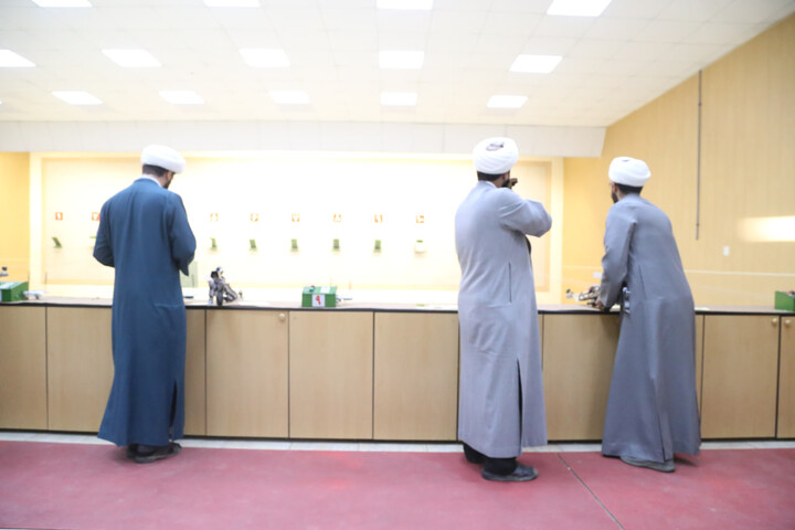 تصاویر/ مسابقات تیراندازی جشنواره فرهنگی ورزشی طلاب و روحانیون استان خوزستان برگزار شد