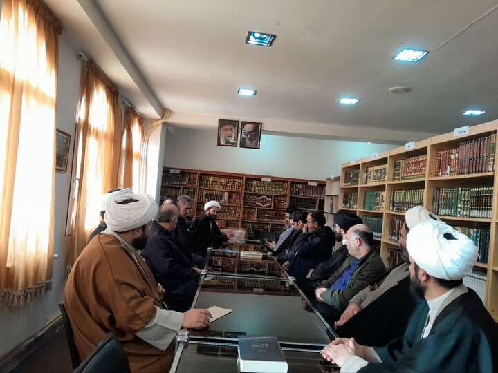 نشست سالروز وحدت حوزه و دانشگاه در شهرستان خلخال