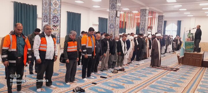 تصاویر/ آیین عبادی سیاسی نماز جمعه شهرستان نیمروز