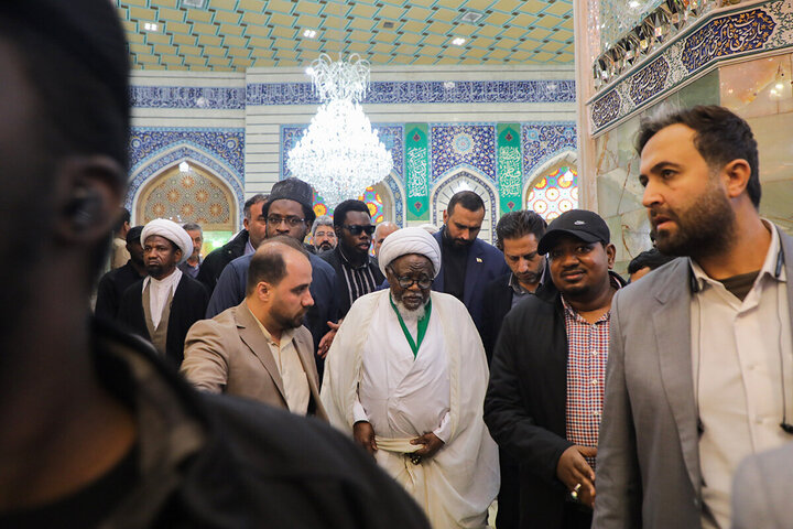 Photos/ Cheikh Ibrahim Zakzaky visite le sanctuaire de Dame Fatima Masoumeh (que la paix soit sur elle)