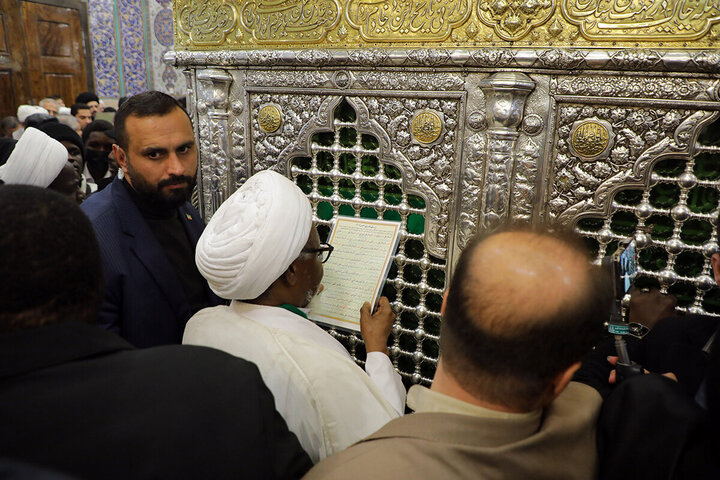 Photos/ Cheikh Ibrahim Zakzaky visite le sanctuaire de Dame Fatima Masoumeh (que la paix soit sur elle)