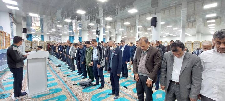 نمازجمعه امروز شهر جم به روایت تصویر