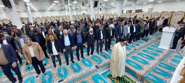 نمازجمعه امروز شهر جم به روایت تصویر