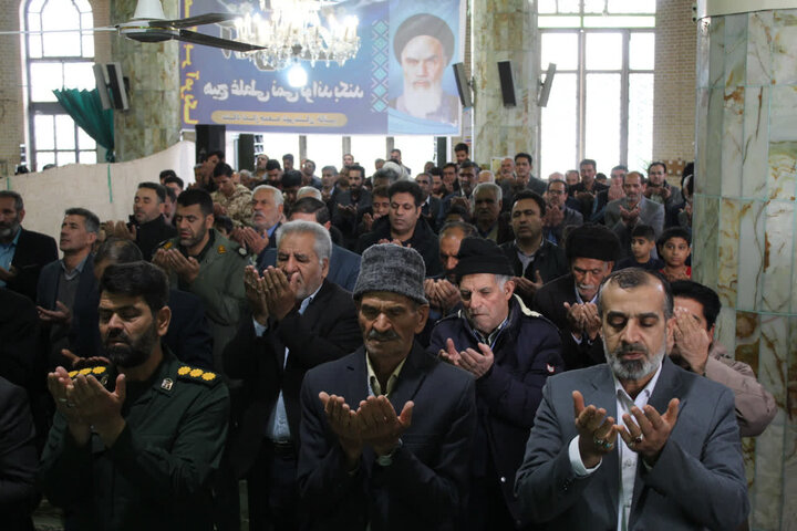 تصاویر/ برگزاری نماز جمعه شهرستان خاتم