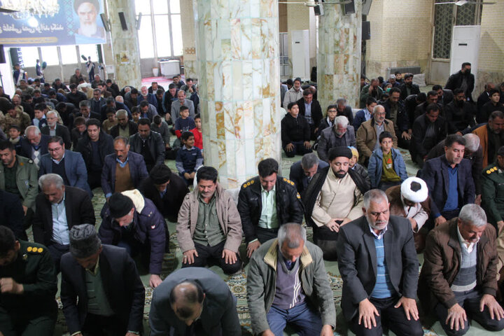 تصاویر/ برگزاری نماز جمعه شهرستان خاتم