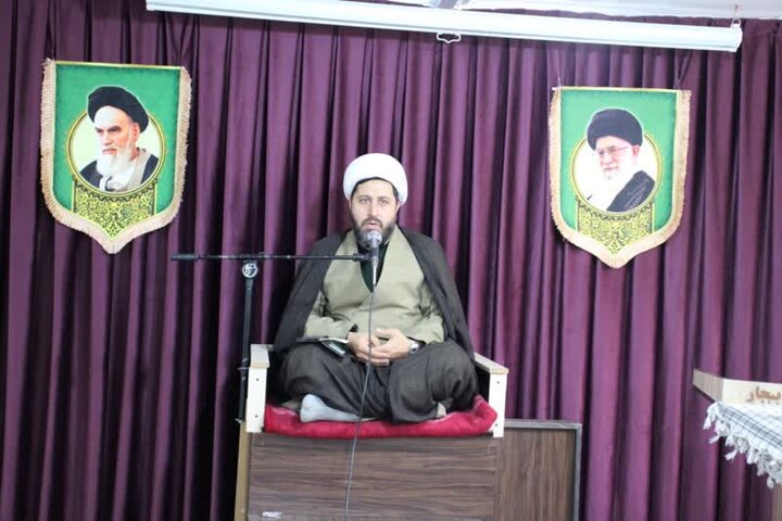 تصاویر/مراسم درس اخلاق هفتگی طلاب مدرسه علمیه امام صادق (ع) بیجار