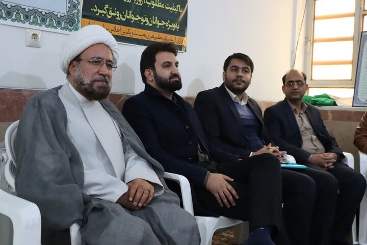 تصاویر/ آئین افتتاحیه کانون یاریگران زندگی در دبیرستان دخترانه رضوانی شهرستان اشکذر