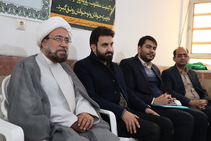 تصاویر/ آئین افتتاحیه کانون یاریگران زندگی در دبیرستان دخترانه رضوانی شهرستان اشکذر