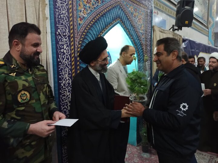 تصاویر/ نمازعبادی سیاسی جمعه کاشان