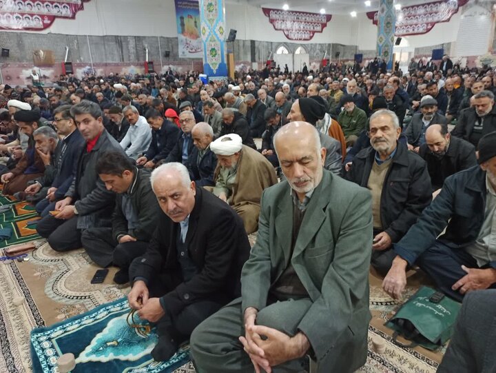 تصاویر/ نمازعبادی سیاسی جمعه کاشان