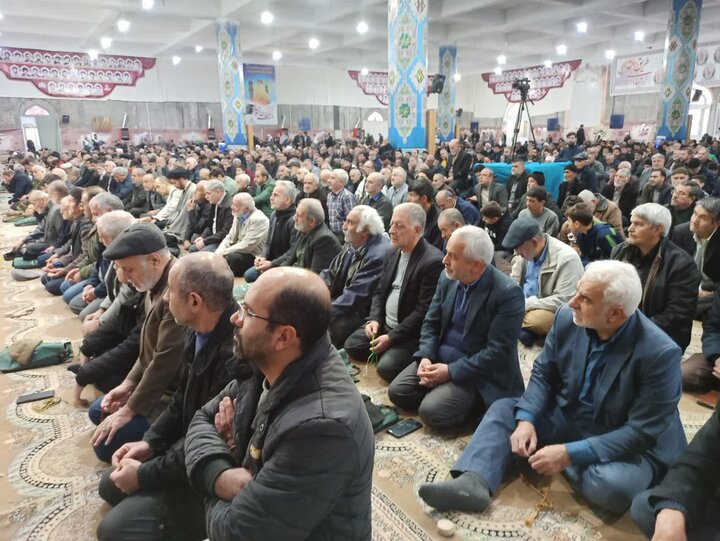 تصاویر/ نمازعبادی سیاسی جمعه کاشان