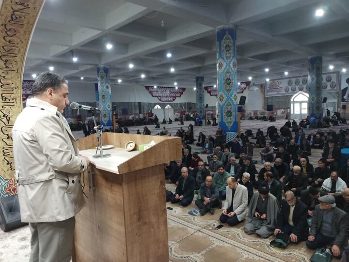 تصاویر/ نمازعبادی سیاسی جمعه کاشان