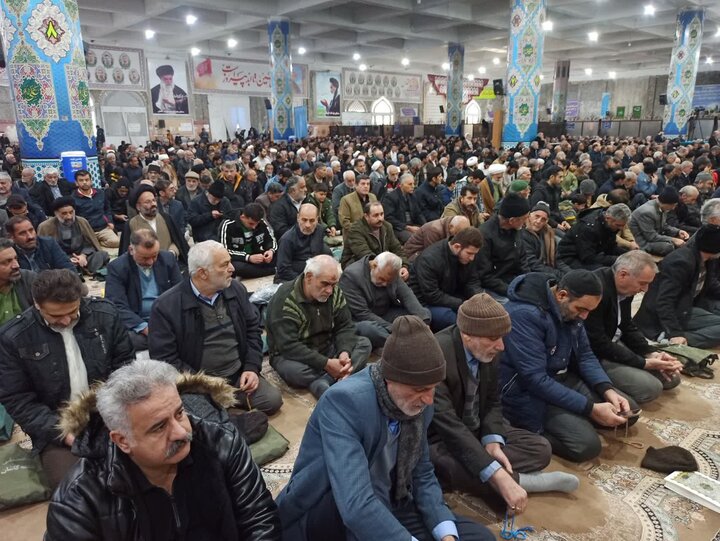 تصاویر/ نمازعبادی سیاسی جمعه کاشان