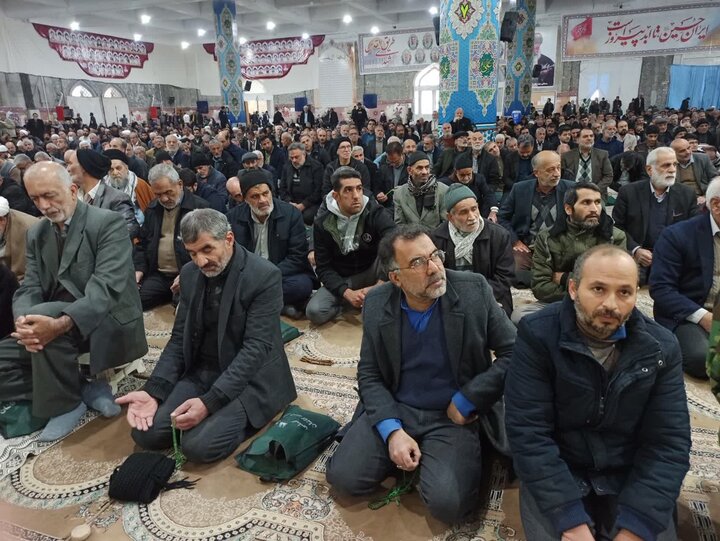 تصاویر/ نمازعبادی سیاسی جمعه کاشان