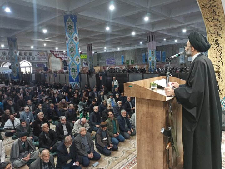 تصاویر/ نمازعبادی سیاسی جمعه کاشان