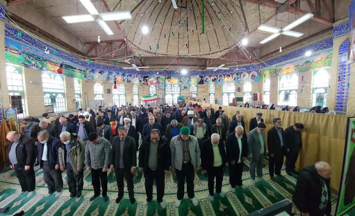 تصاویر/ نمازجمعه عبادی سیاسی جمعه نطنز