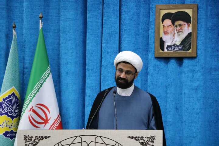 تصاویر/ اقامه نماز جمعه در شهرستان دهلران